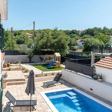 Celtis With Heated Pool Ljubitovica