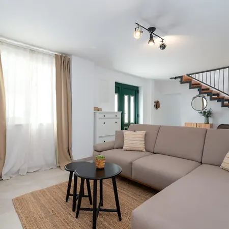 Villa Celtis With Heated Pool