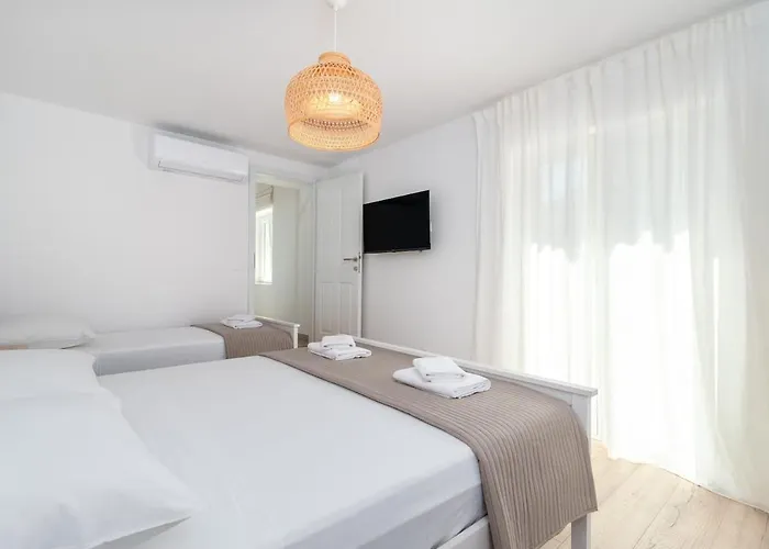 וילה Celtis With Heated Pool *