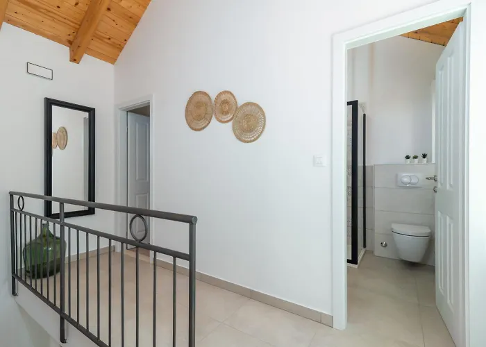 וילה Celtis With Heated Pool *